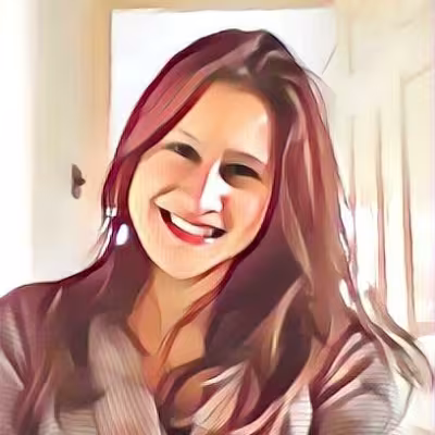 Profile picture for author, Elysa Summers.
